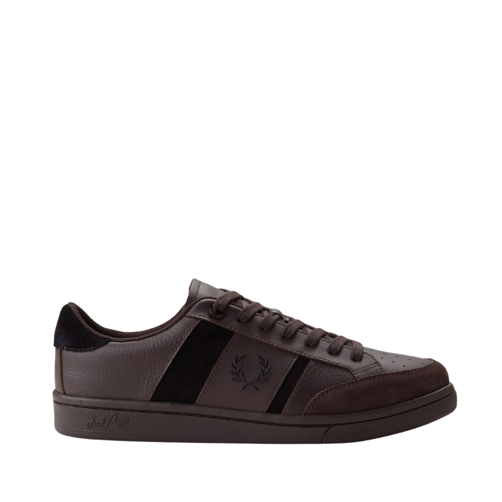 Sapatilhas B725 Fred Perry em pele castanhas
