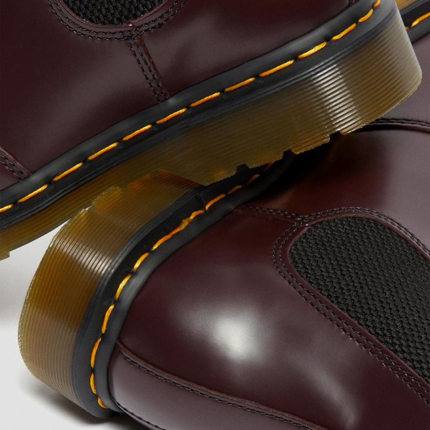 Dr. Martens Men's Chelsea Boots 2976 YS Burgundy