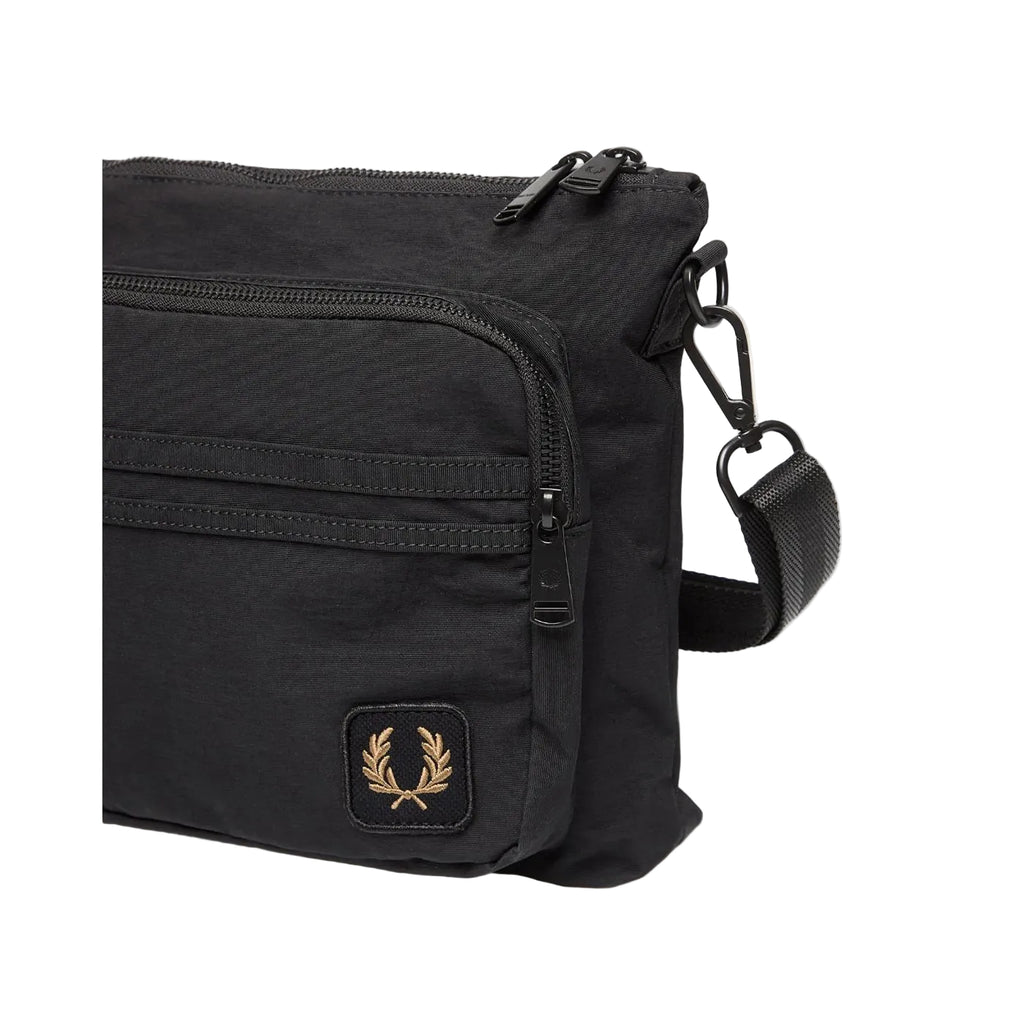Bolsa Nylon Badge Crossbody Bag Fred Perry