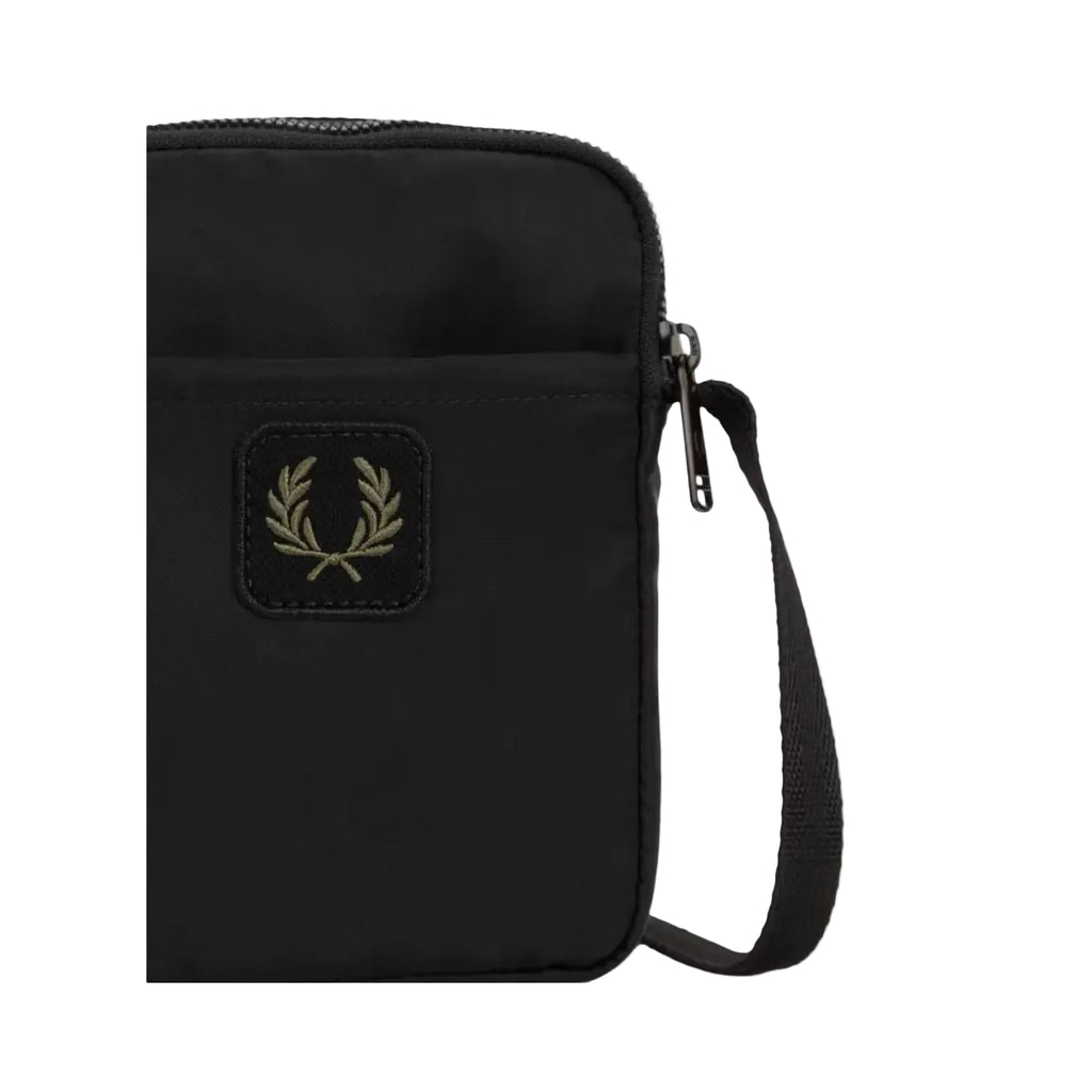 Bolsa a tiracolo pequena Fred Perry Nylon