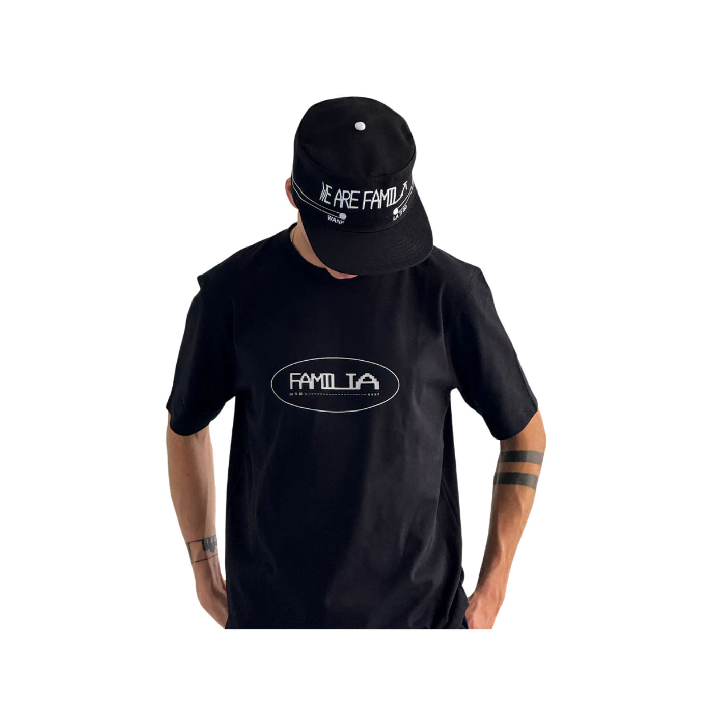 T-Shirt We Are Not Friends x LA TI GO Familia Preta