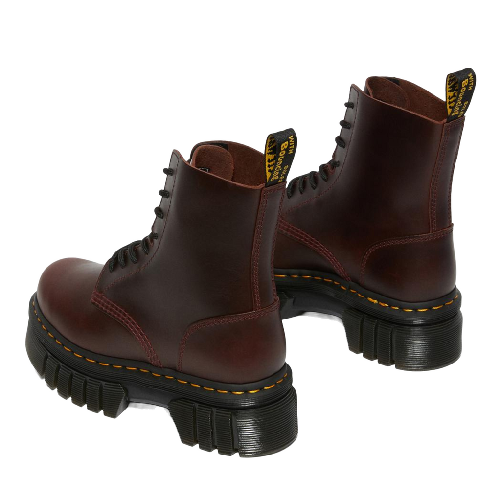Bota de Mulher Dr. Martens Audrick Charro Brando com Plataforma em Vermelho